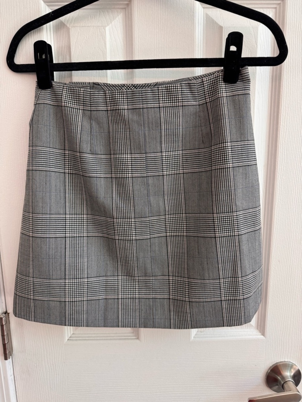 SUNDAY BEST • ARITZIA Wool Blend Plaid Skirt w/ Buttons Size 6 - Picture 4 of 5